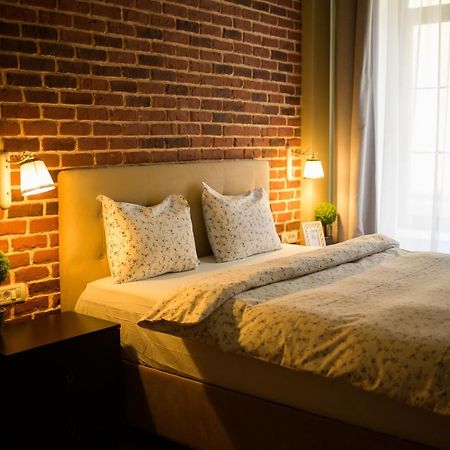 טימישוארה Unirii Old Square Apartments 4 מראה חיצוני תמונה