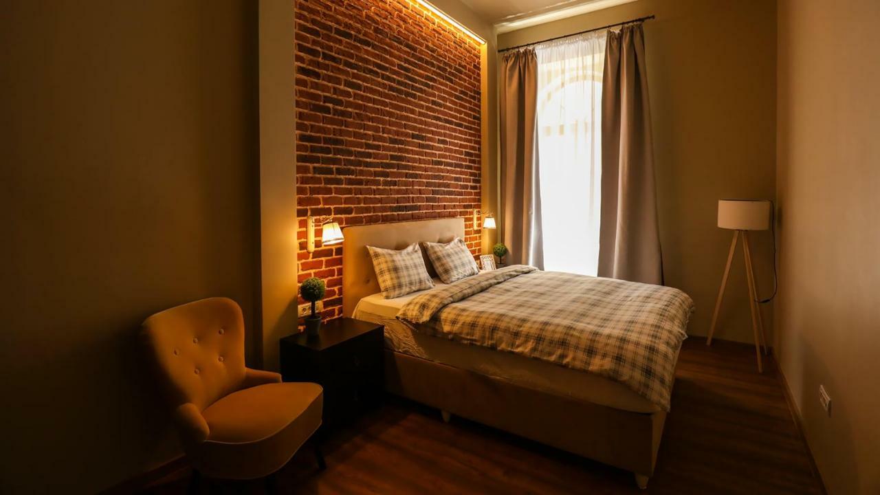 טימישוארה Unirii Old Square Apartments 4 מראה חיצוני תמונה