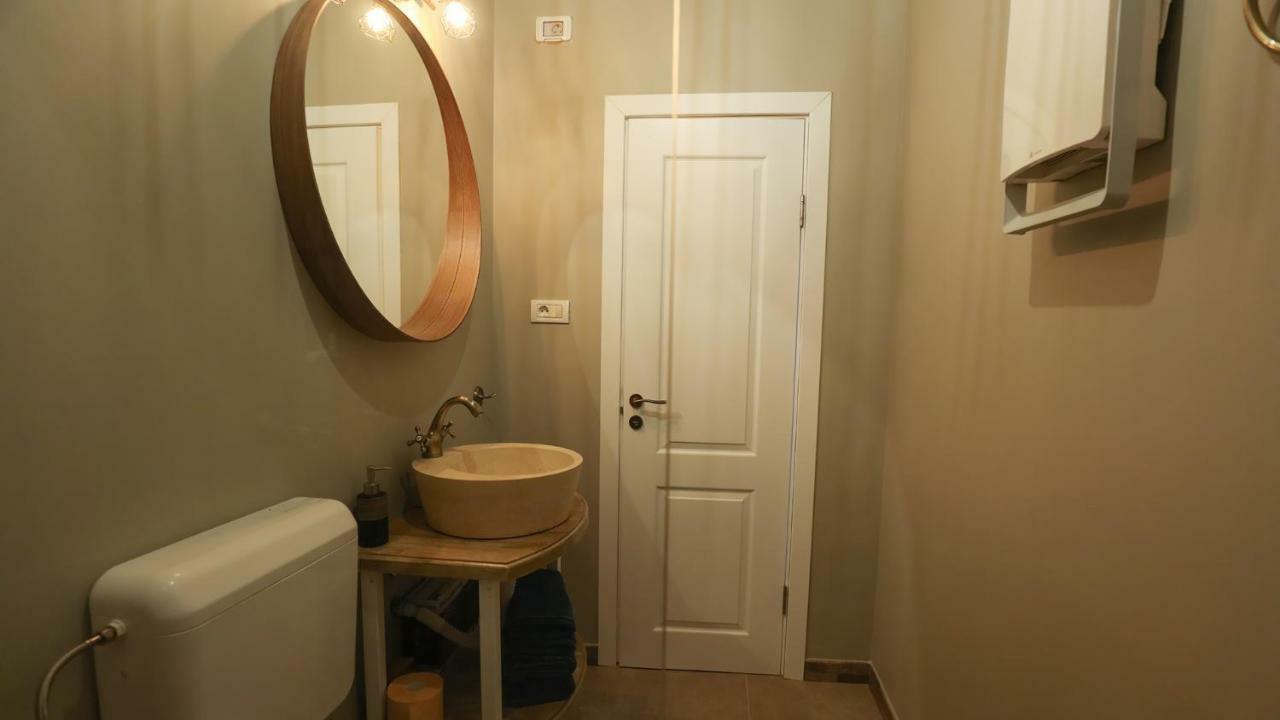 טימישוארה Unirii Old Square Apartments 4 מראה חיצוני תמונה