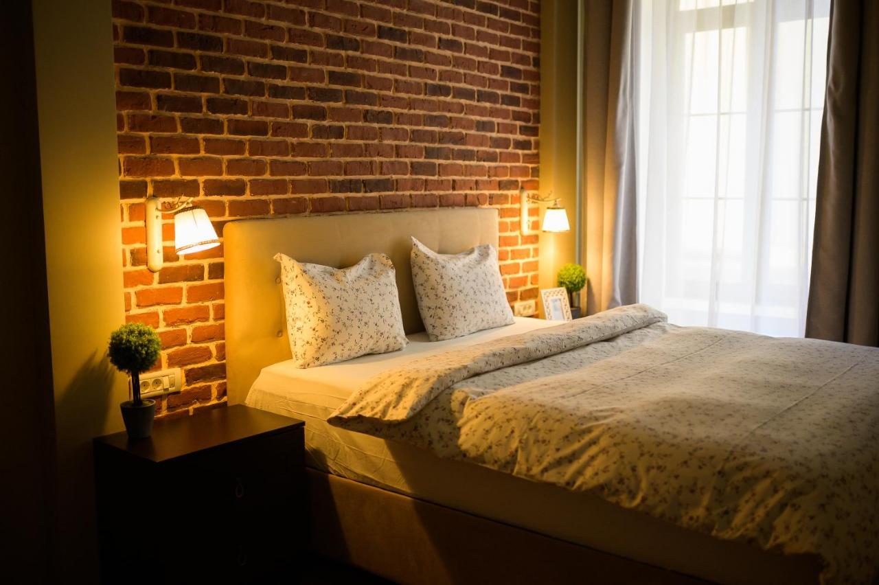 טימישוארה Unirii Old Square Apartments 4 מראה חיצוני תמונה