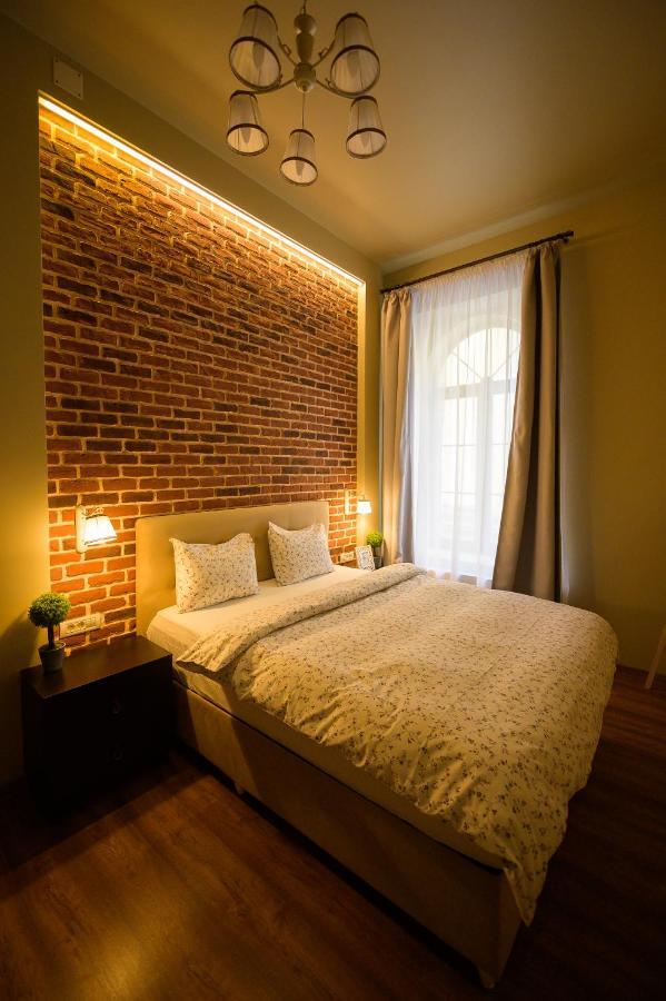 טימישוארה Unirii Old Square Apartments 4 מראה חיצוני תמונה