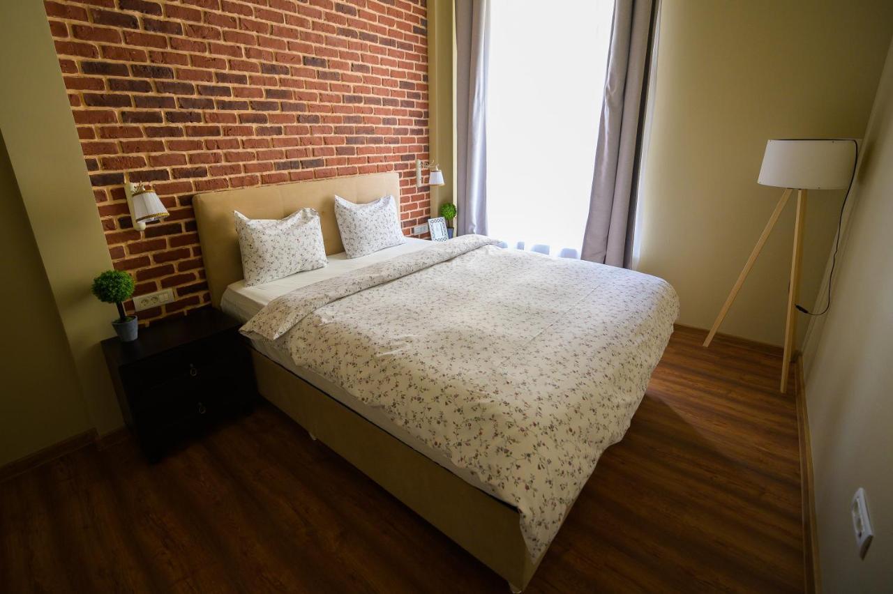 טימישוארה Unirii Old Square Apartments 4 מראה חיצוני תמונה
