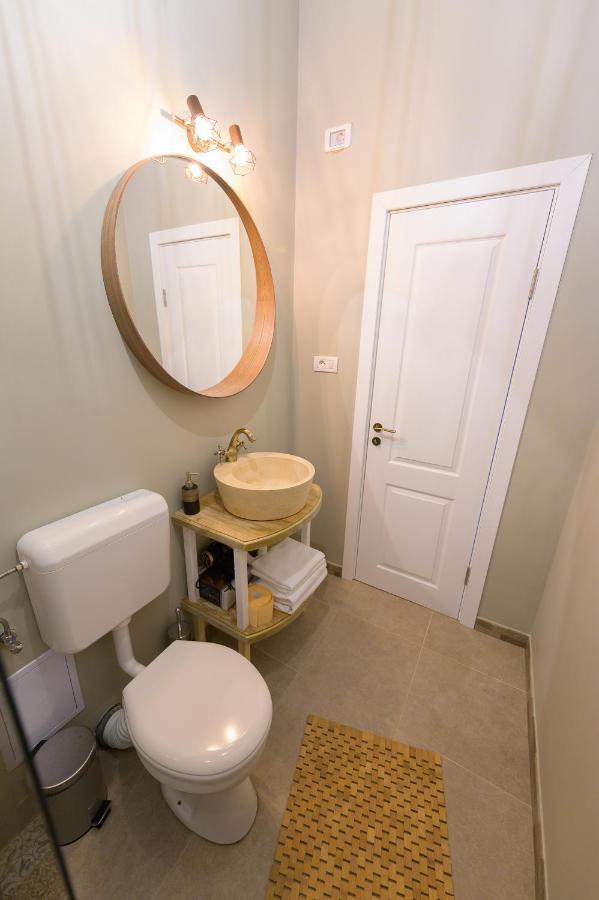 טימישוארה Unirii Old Square Apartments 4 מראה חיצוני תמונה